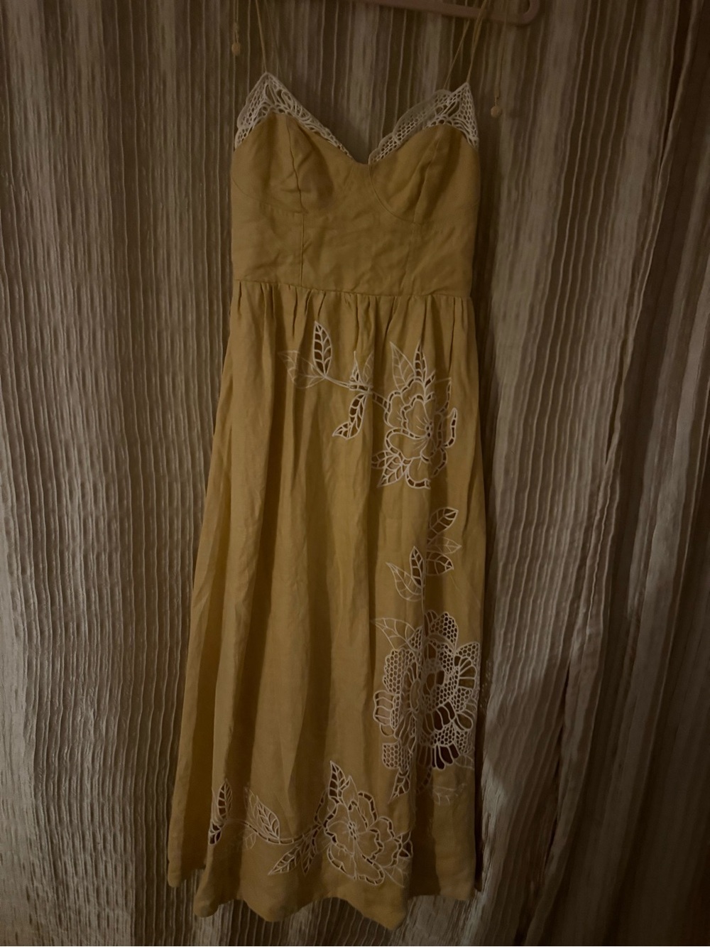 FARM Rio Sand Richelieu Laces Cup Midi Dress BNWT - Picture 5 of 5